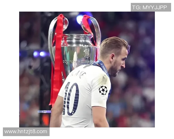 凯恩：从足球天才到战术大师的传奇人生与职业轨迹探讨